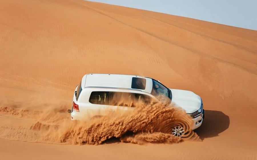 Dubái: safari por el desierto, paseo en camello, quad y cena barbacoa